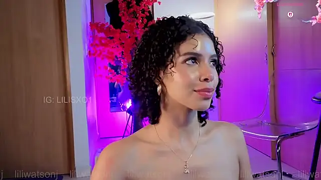 แชท XXX สดของ liliwatsonj