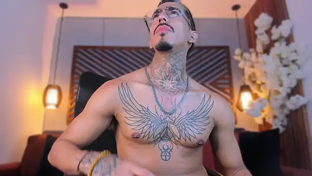 Donovan_Desmond: απευθείας συνομιλία ΧΧΧ