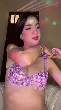 แชท XXX สดของ Emily-hottson