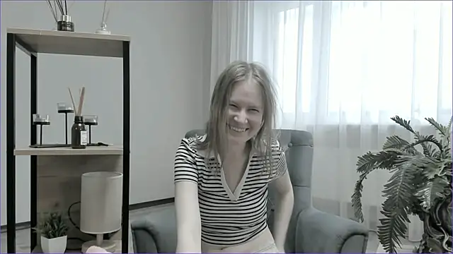 CleliaRostek's Live XXX Chat