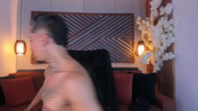 Donovan_Desmond Live XXX-Chat