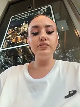 KiraSunshine Adlı Modelin Web Kamerası Şovu