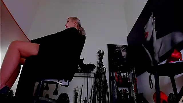 MistressDemi Live XXX-Chat