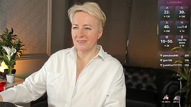 Chat +18 de Nika_Smit ao vivo