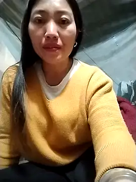 Lovephay8x: διαδικτυακό σόου στην κάμερα