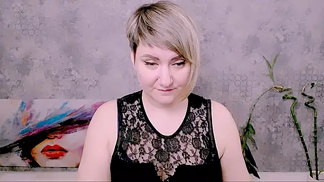 Djullia: онлайн-секс-чат