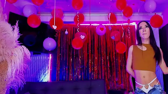 Queens_Wonders_Blonders Adlı Modelin Canlı XXX Sohbeti