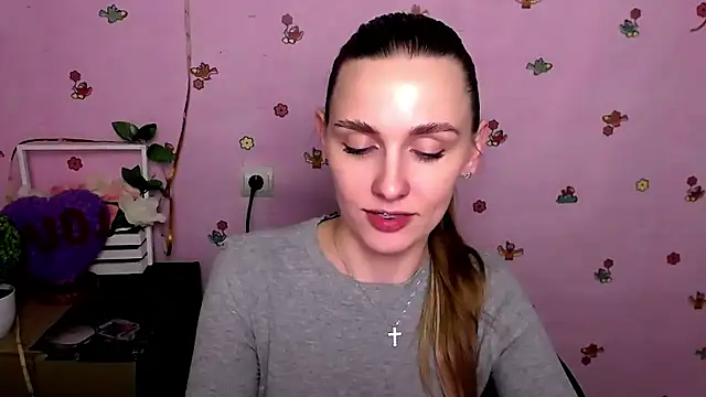 Doll_Angelina Adlı Modelin Canlı XXX Sohbeti