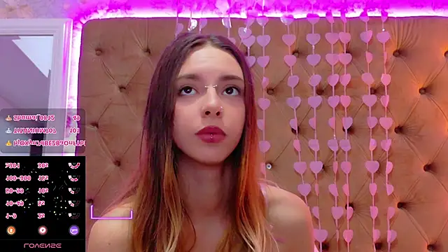 CoraVex Adlı Modelin Canlı XXX Sohbeti