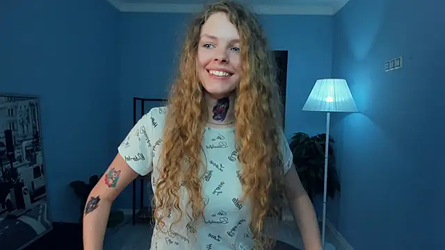 Chat +18 de RayaNenlia ao vivo