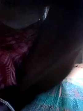 Show modela sadhna200 na web-kameri