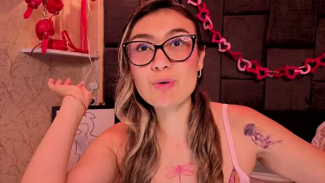 Im-Lola 网络视讯表演