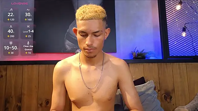 ItsZairen: διαδικτυακό σόου στην κάμερα