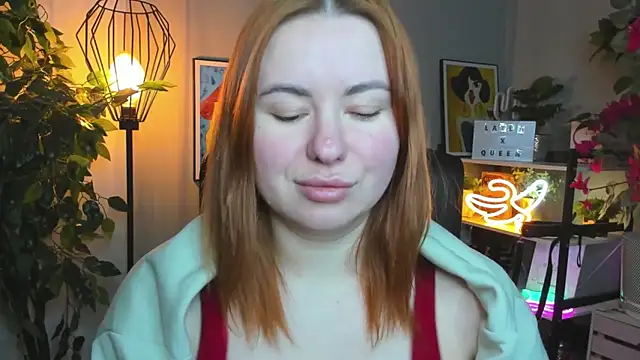 LAYLAxSTAR: απευθείας συνομιλία ΧΧΧ