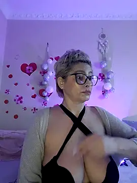 BellaBellaHot 现场XXX聊天