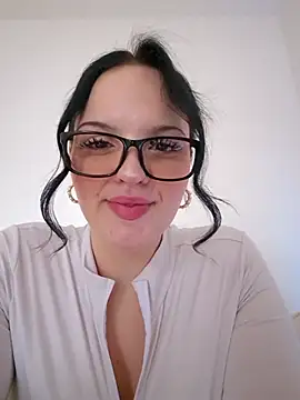 JUJUICY- Live XXX Chat