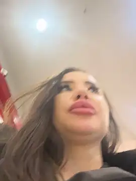 beautydiamond Adlı Modelin Canlı XXX Sohbeti