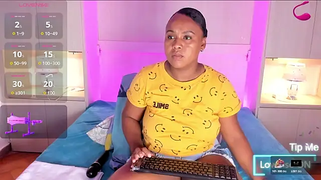 EmilyyStuart: онлайн-секс-чат