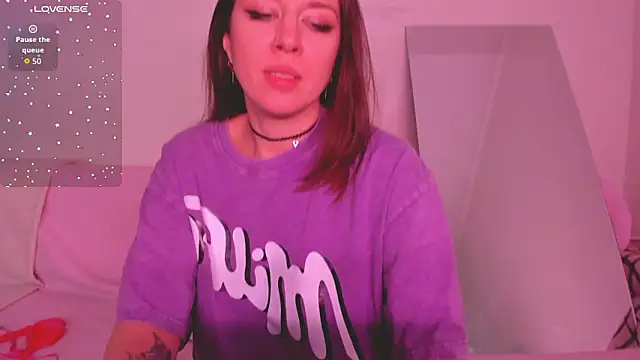 Lil_Foxy9 Adlı Modelin Canlı XXX Sohbeti