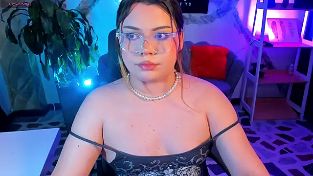 Maxxxine1 Webcam show