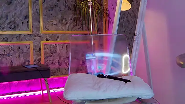 LustfulSin_ Adlı Modelin Canlı XXX Sohbeti