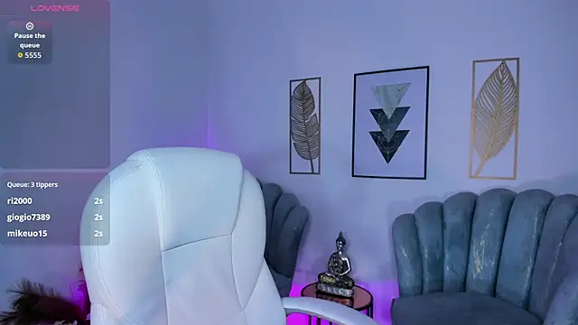 zharaa_fox Adlı Modelin Canlı XXX Sohbeti