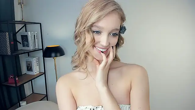 SerrenaAa – Naživo XXX chat