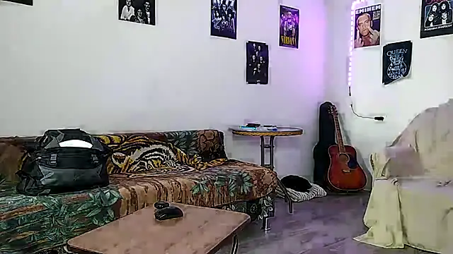 Chat +18 de Huntall77 ao vivo