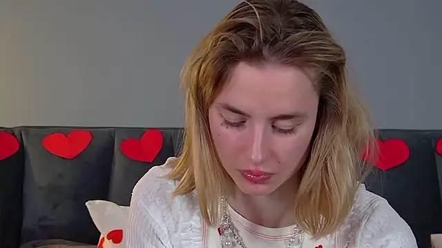 Chat +18 de MerlinMeyer ao vivo