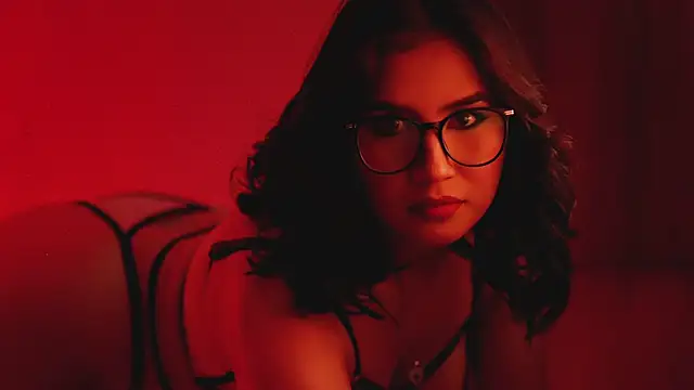 Laylaa- Adlı Modelin Canlı XXX Sohbeti