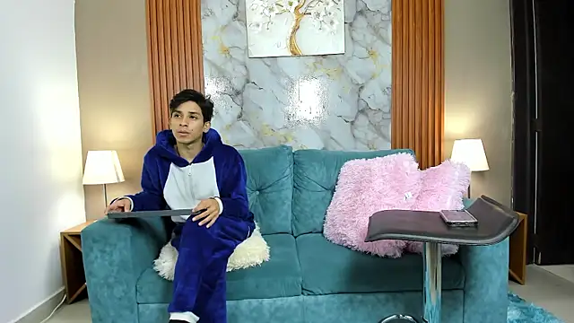 Chat +18 de YUMMY_BRO ao vivo