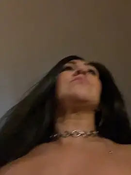 LittleMissEeve élő XXX-chatje