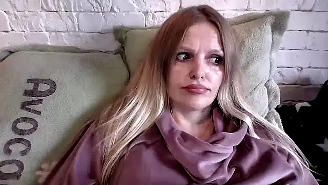 Chat +18 de Angel_girllovemy ao vivo