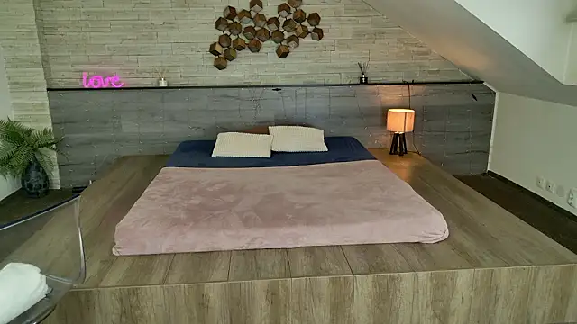 hornyb33_: онлайн-секс-чат