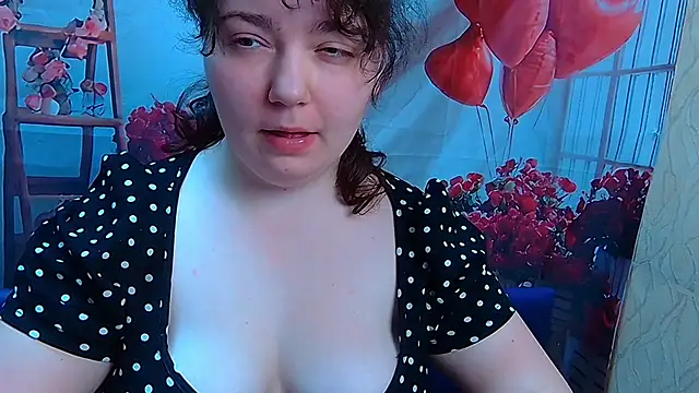 Show modela NeonilaLisova na web-kameri