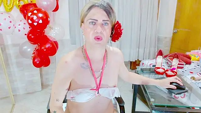 Chat +18 de Dolldirtyxxx ao vivo