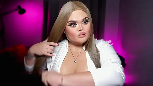 Chat +18 de BelindaLove ao vivo