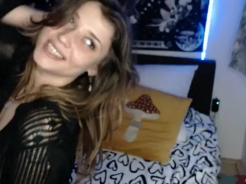 AlienforTwenty Live XXX-Chat