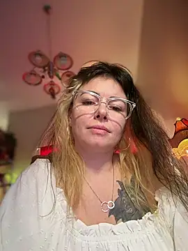 دردشة MarlaFknSinger الجنسية المباشرة