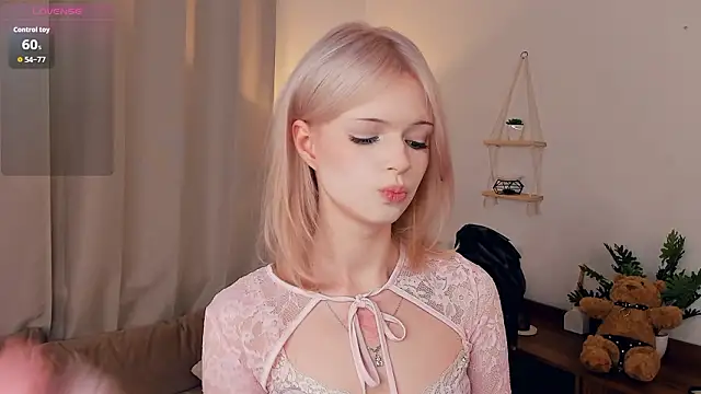 LaureMestler: онлайн-секс-чат