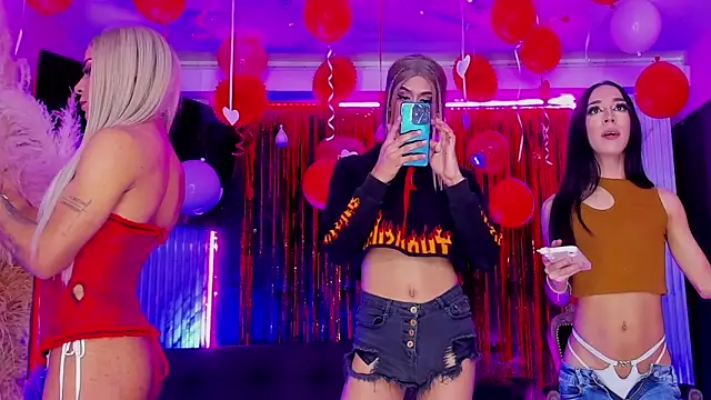 XXX chat uživo modela Queens_Wonders_Blonders