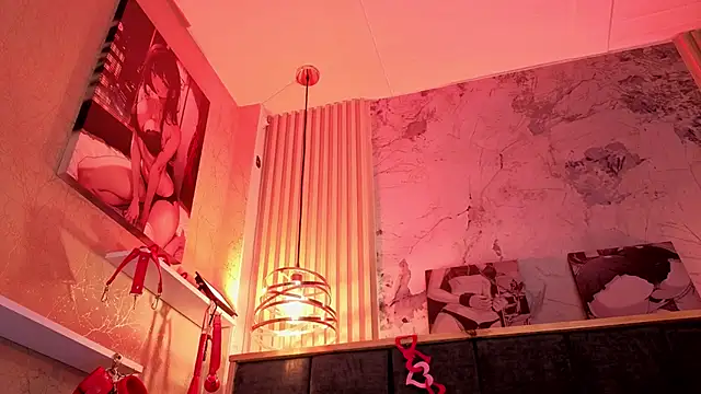 Show modela Im-Lola na web-kameri