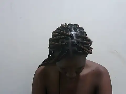 prettybeee webcam show