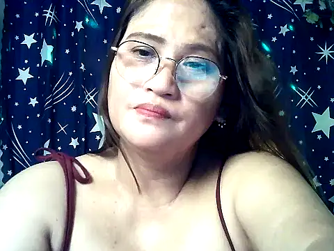 Amazing_Angel22 élő XXX-chatje