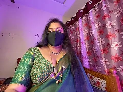 LouleyRanii – Live XXX-chat