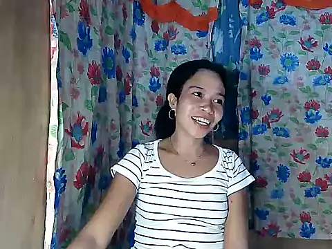 Živý XXX chat PinaySkinnyGirl