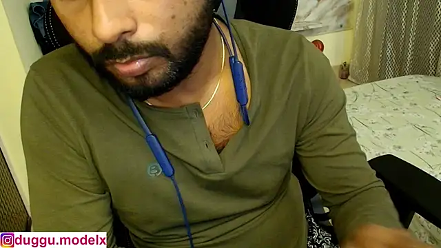 Chatroom XXX en direct de Jenni11Live