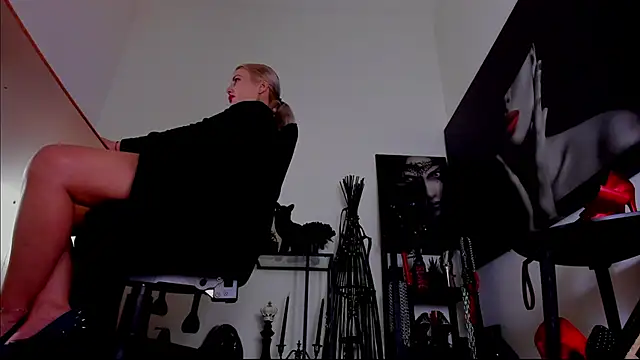 Chat XXX en directo de MistressDemi