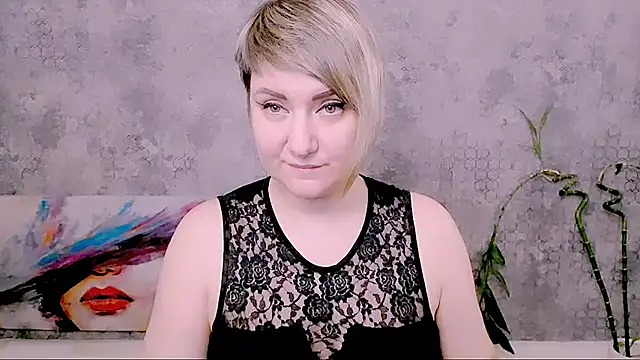 DjulliaのライブXXXチャット