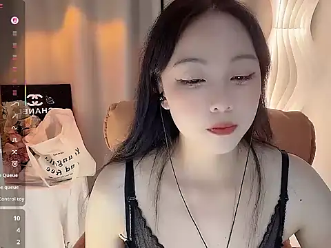 Lydia-668 网络视讯表演